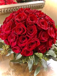 square cube of red roses from Mangel Florist, flower shop at the Drake Hotel Chicago